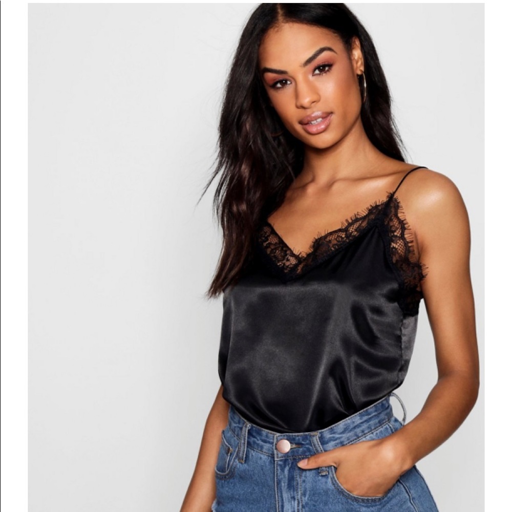 Satin boohoo top 🖤